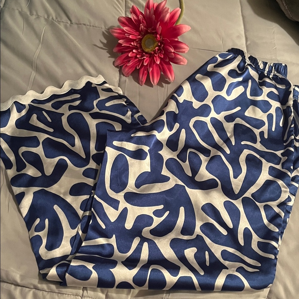 EKOUAER LOUNGE SET SIZE MEDIUM